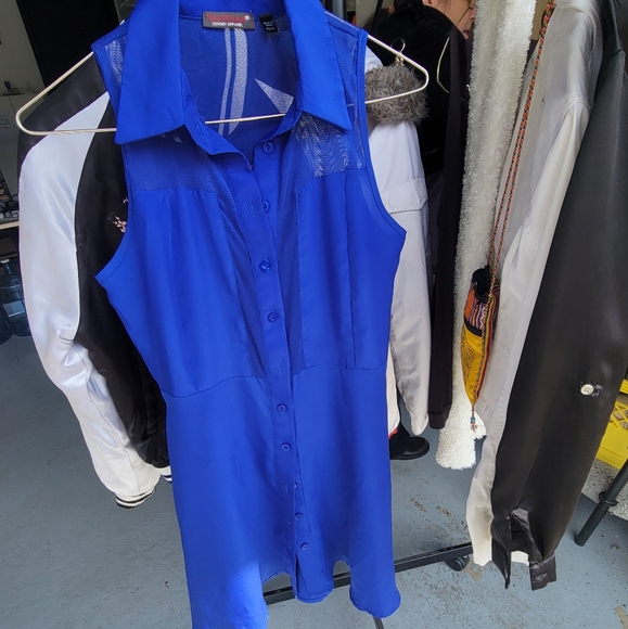 Dress - Picture 1 of 1